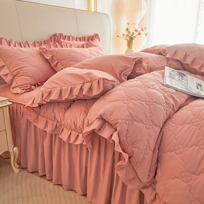 91家纺网 家纺一手货源 找家纺 怡源梦 2026新款幸运草夹棉床裙四件套 幸运草-豆沙