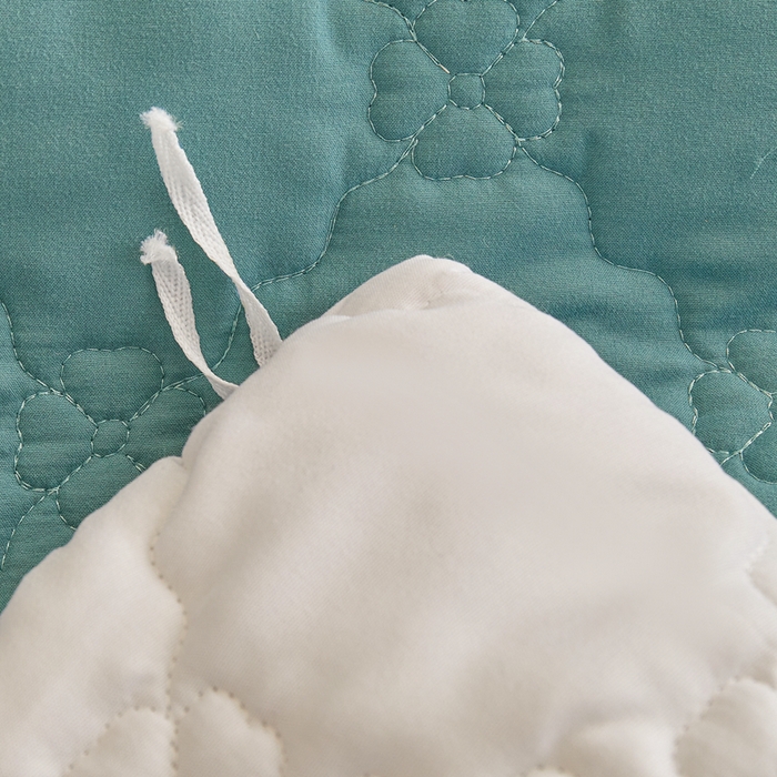 91家纺网 家纺一手货源 找家纺 怡源梦 2026新款幸运草夹棉床裙四件套 幸运草-兰色