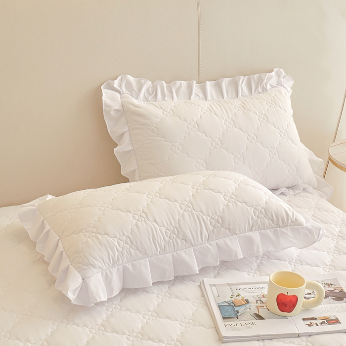 91家纺网 家纺一手货源 找家纺 怡源梦 2026新款幸运草夹棉床裙四件套 幸运草-纯白