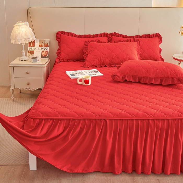 91家纺网 家纺一手货源 找家纺 怡源梦 2026新款幸运草夹棉床裙四件套 幸运草-大红