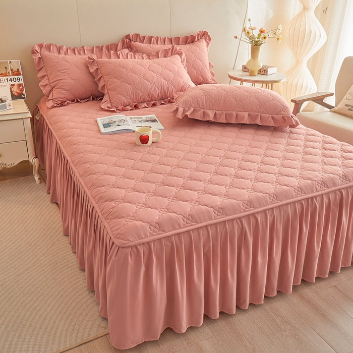 91家纺网 家纺一手货源 找家纺 怡源梦 2026新款幸运草夹棉床裙四件套 幸运草-豆沙