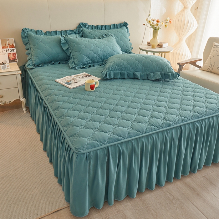 91家纺网 家纺一手货源 找家纺 怡源梦 2026新款幸运草夹棉床裙四件套 幸运草-兰色