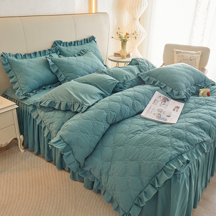 91家纺网 家纺一手货源 找家纺 怡源梦 2026新款幸运草夹棉床裙四件套 幸运草-兰色