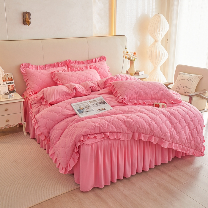 91家纺网 家纺一手货源 找家纺 怡源梦 2026新款幸运草夹棉床裙四件套 幸运草-粉色