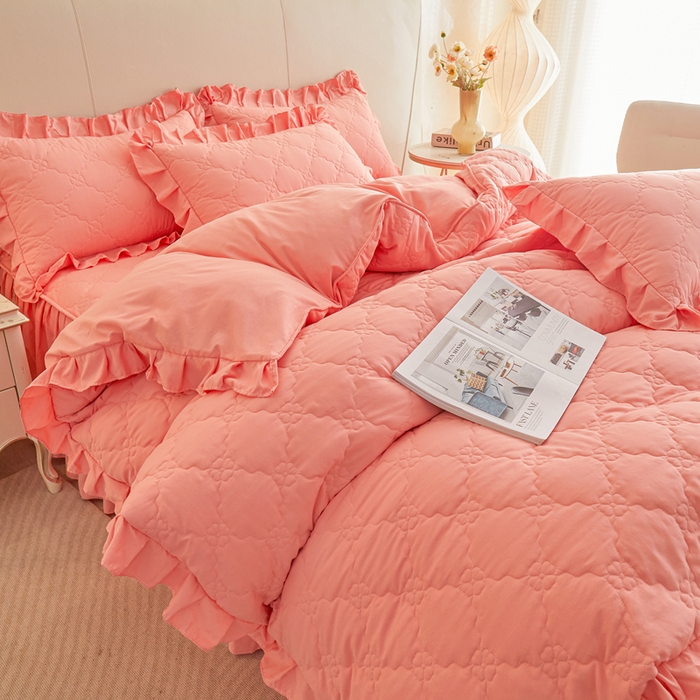 91家纺网 家纺一手货源 找家纺 怡源梦 2026新款幸运草夹棉床裙四件套 幸运草-玉色