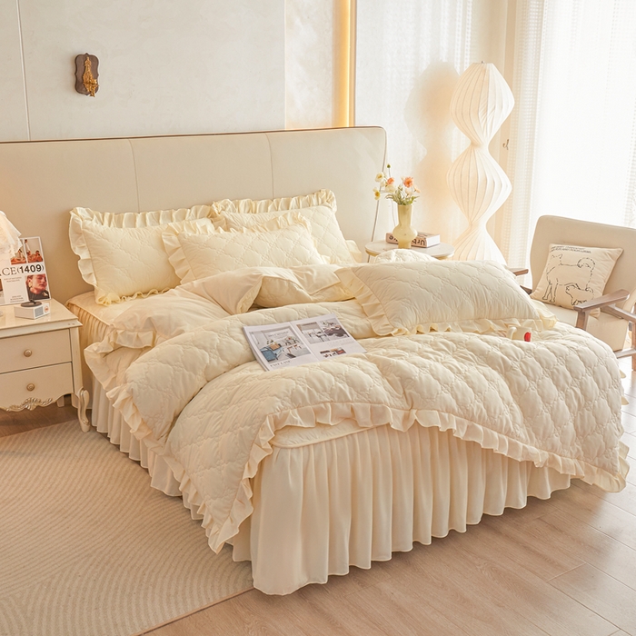 91家纺网 家纺一手货源 找家纺 怡源梦 2026新款幸运草夹棉床裙四件套 幸运草-米黄