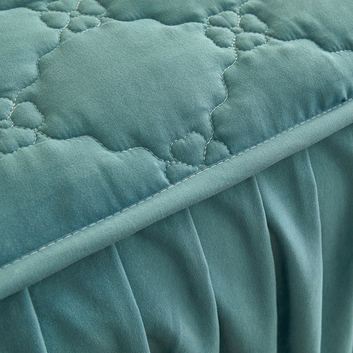 91家纺网 家纺一手货源 找家纺 怡源梦 2026新款幸运草夹棉床裙四件套 幸运草-兰色