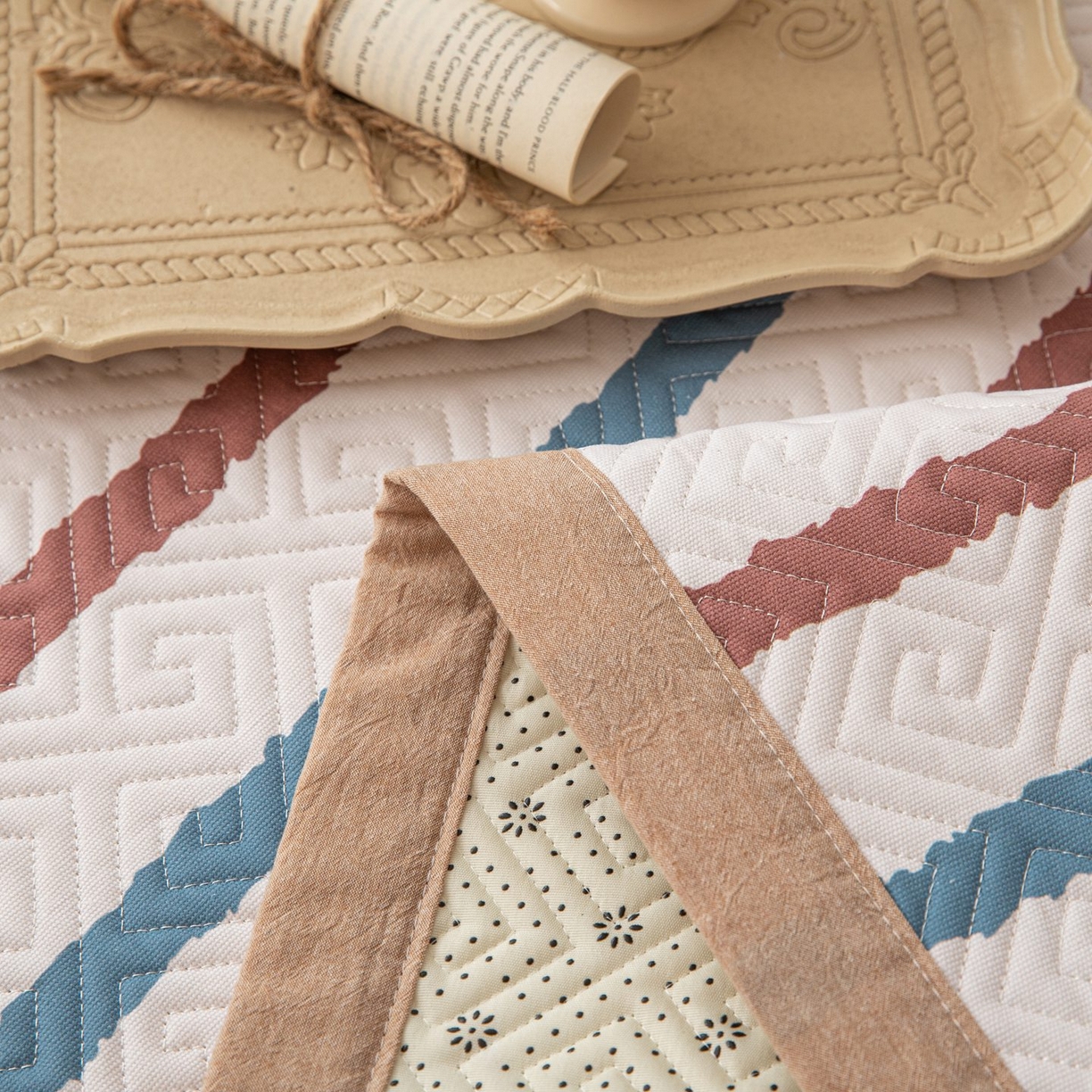 91家纺网 家纺一手货源 找家纺 雅萱家纺 2026春夏新款全棉老粗布床盖 床盖单件 床盖-条纹咖