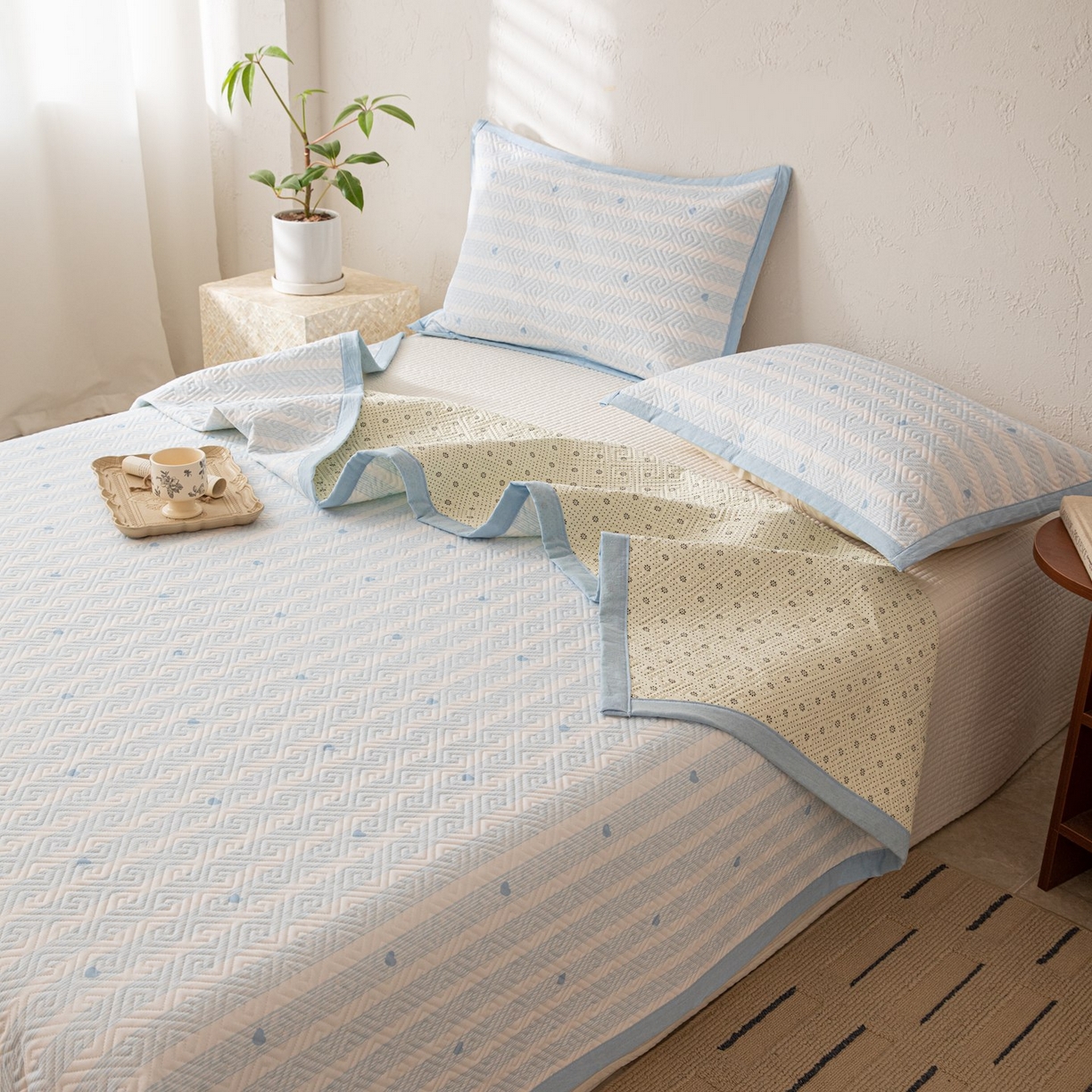 91家纺网 家纺一手货源 找家纺 雅萱家纺 2026春夏新款全棉老粗布床盖 床盖单件 床盖-爱心蓝