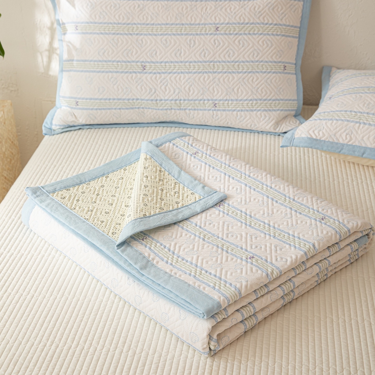 91家纺网 家纺一手货源 找家纺 雅萱家纺 2026春夏新款全棉老粗布床盖 床盖单件 床盖-蝴蝶结