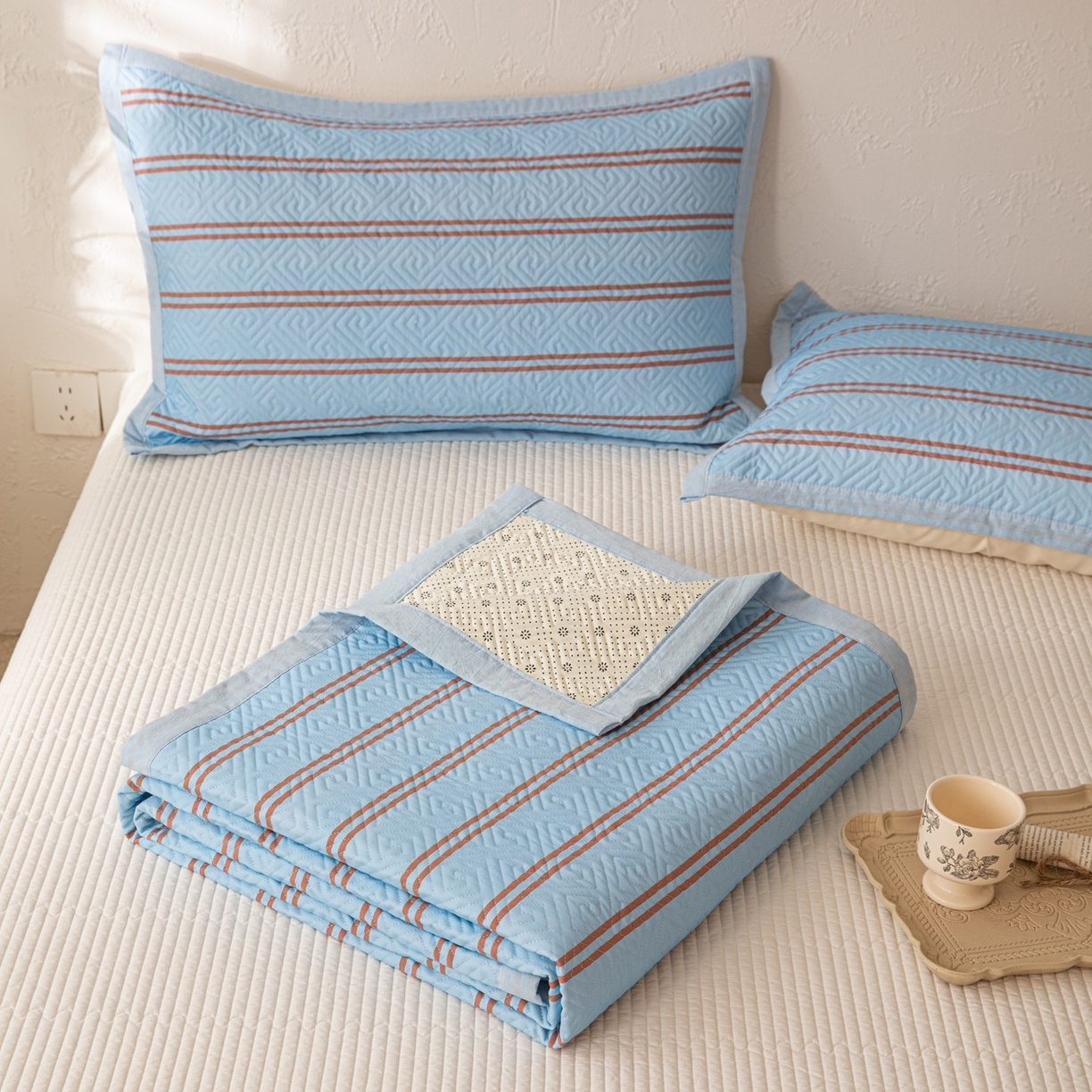 91家纺网 家纺一手货源 找家纺 雅萱家纺 2026春夏新款全棉老粗布床盖 床盖单件 床盖-纹蓝