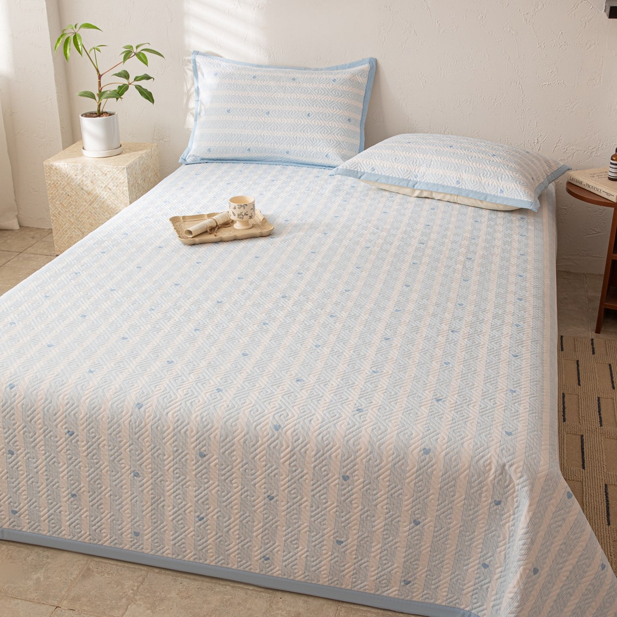 91家纺网 家纺一手货源 找家纺 雅萱家纺 2026春夏新款全棉老粗布床盖 床盖单件 床盖-爱心蓝