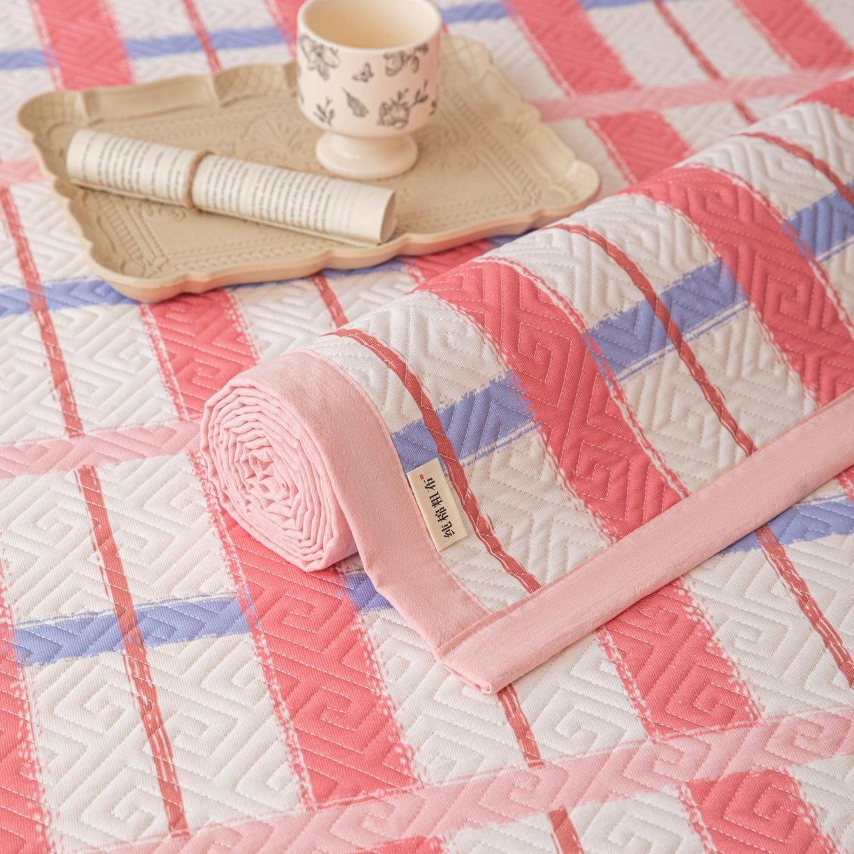 91家纺网 家纺一手货源 找家纺 雅萱家纺 2026春夏新款全棉老粗布床盖 床盖单件 床盖-格红