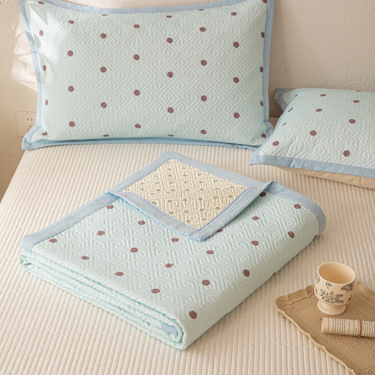 91家纺网 家纺一手货源 找家纺 雅萱家纺 2026春夏新款全棉老粗布床盖 床盖单件 床盖-波点蓝