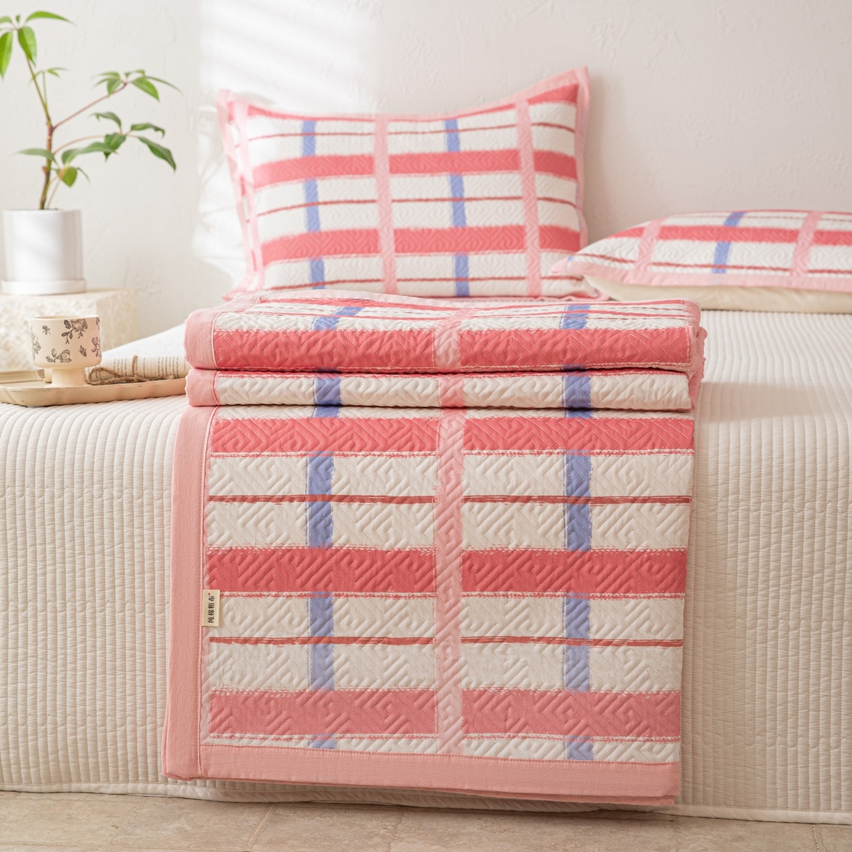 91家纺网 家纺一手货源 找家纺 雅萱家纺 2026春夏新款全棉老粗布床盖 床盖单件 床盖-格红