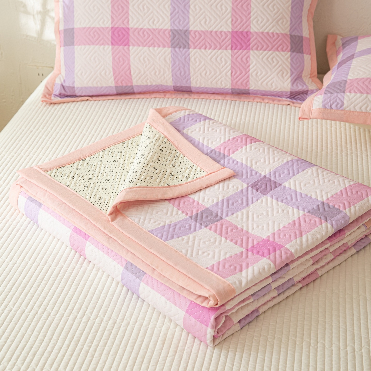 91家纺网 家纺一手货源 找家纺 雅萱家纺 2026春夏新款全棉老粗布床盖 床盖单件 床盖-条纹紫