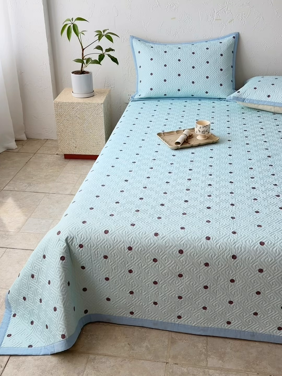 91家纺网 家纺一手货源 找家纺 雅萱家纺 2026春夏新款全棉老粗布床盖 床盖单件 床盖-波点蓝