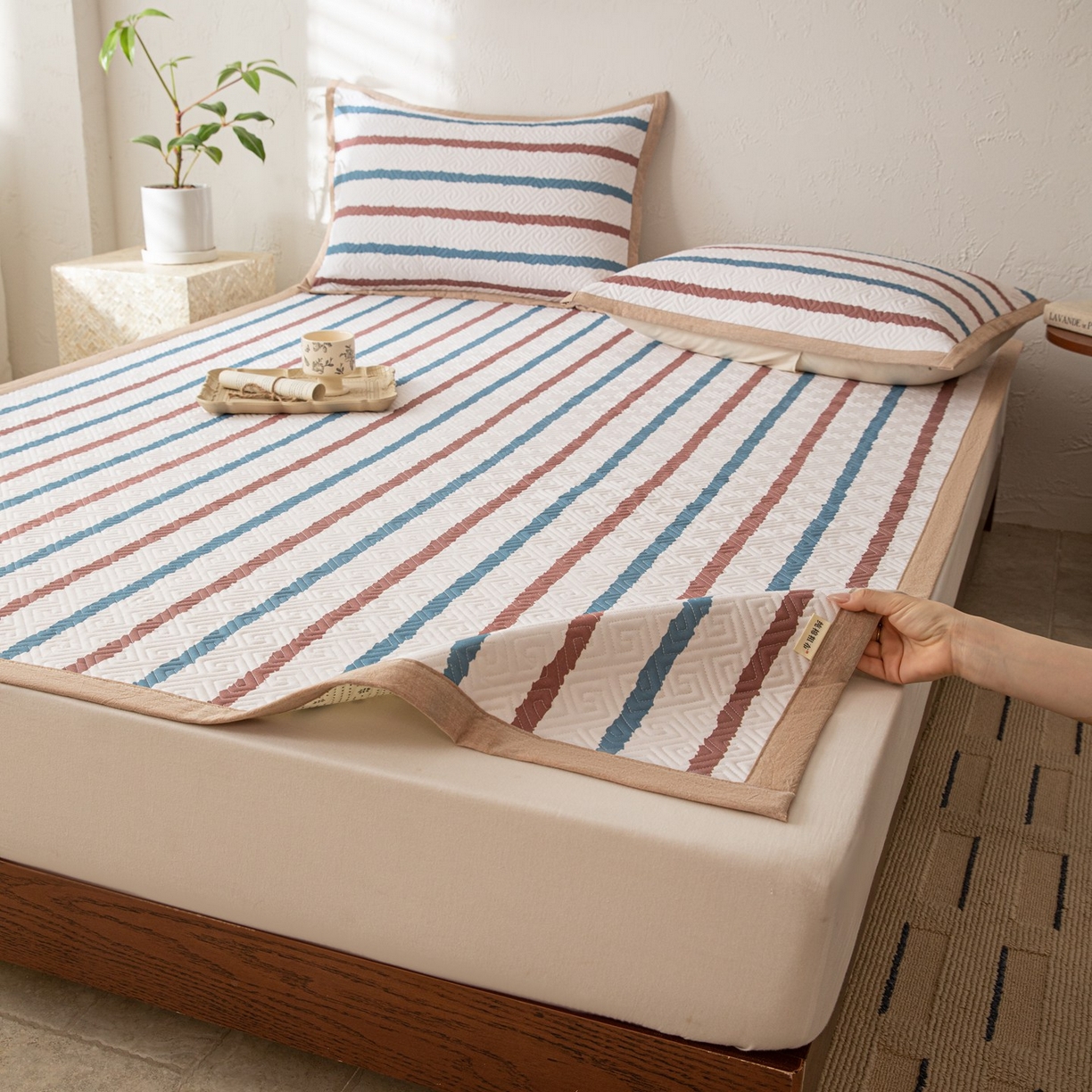 91家纺网 家纺一手货源 找家纺 雅萱家纺 2026春夏新款全棉老粗布软席凉席席子 软席-条纹咖