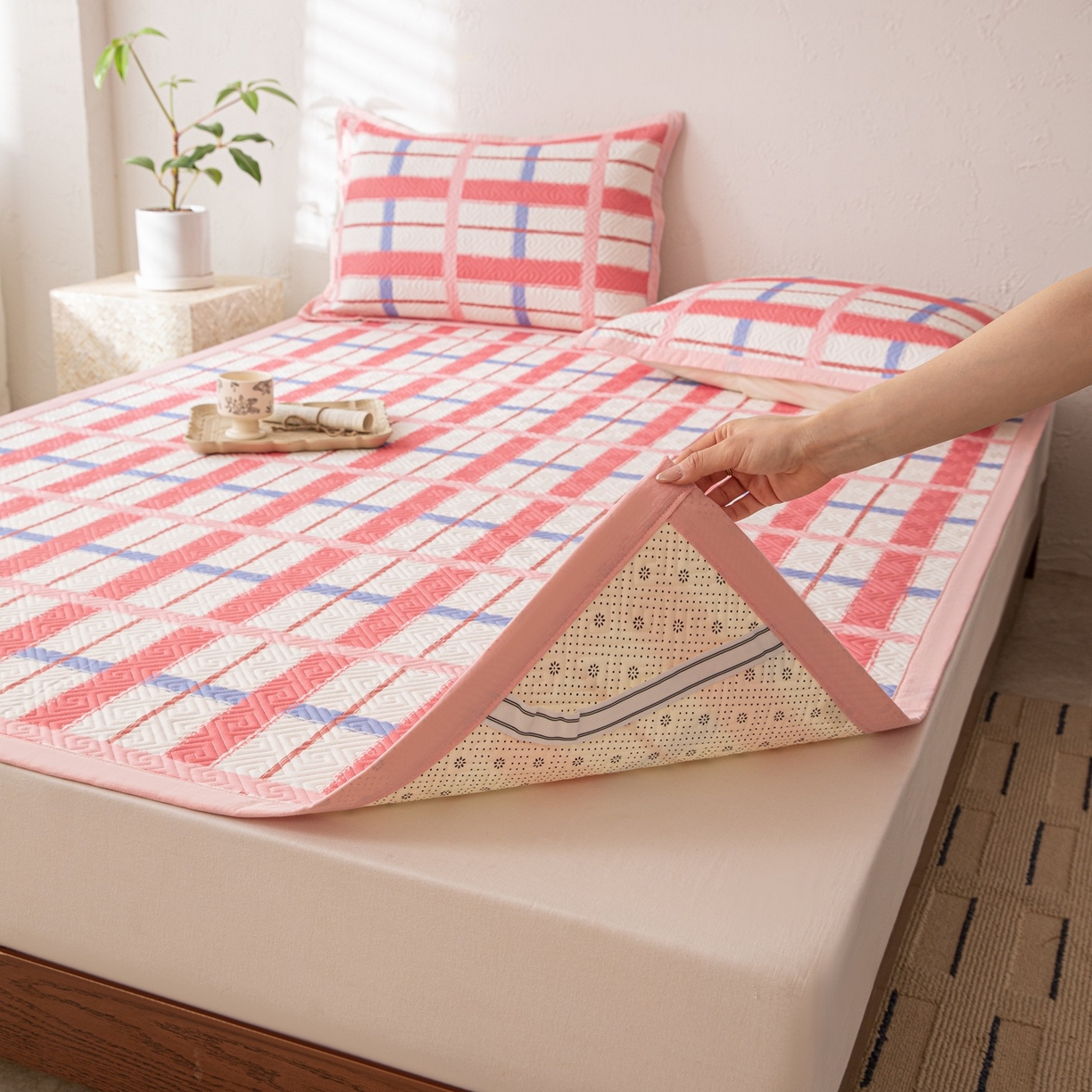 91家纺网 家纺一手货源 找家纺 雅萱家纺 2026春夏新款全棉老粗布软席凉席席子 软席-格红