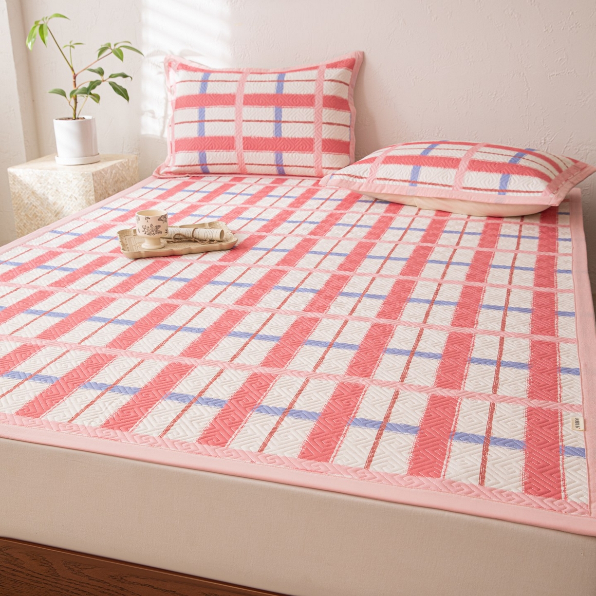 91家纺网 家纺一手货源 找家纺 雅萱家纺 2026春夏新款全棉老粗布软席凉席席子 软席-格红