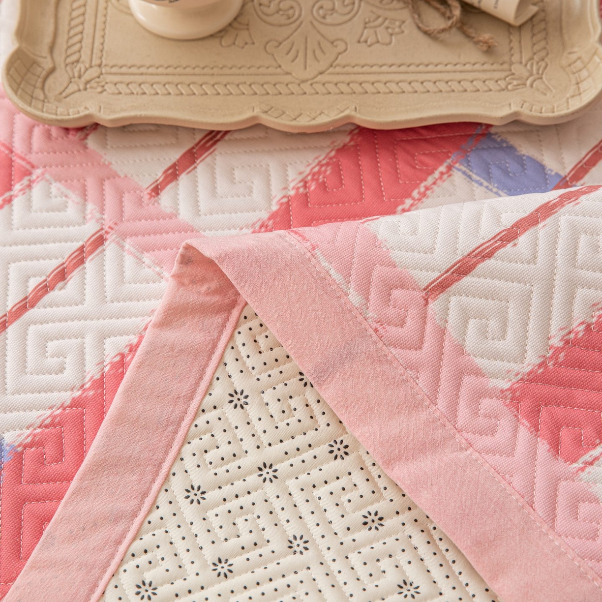 91家纺网 家纺一手货源 找家纺 雅萱家纺 2026春夏新款全棉老粗布软席凉席席子 软席-格红