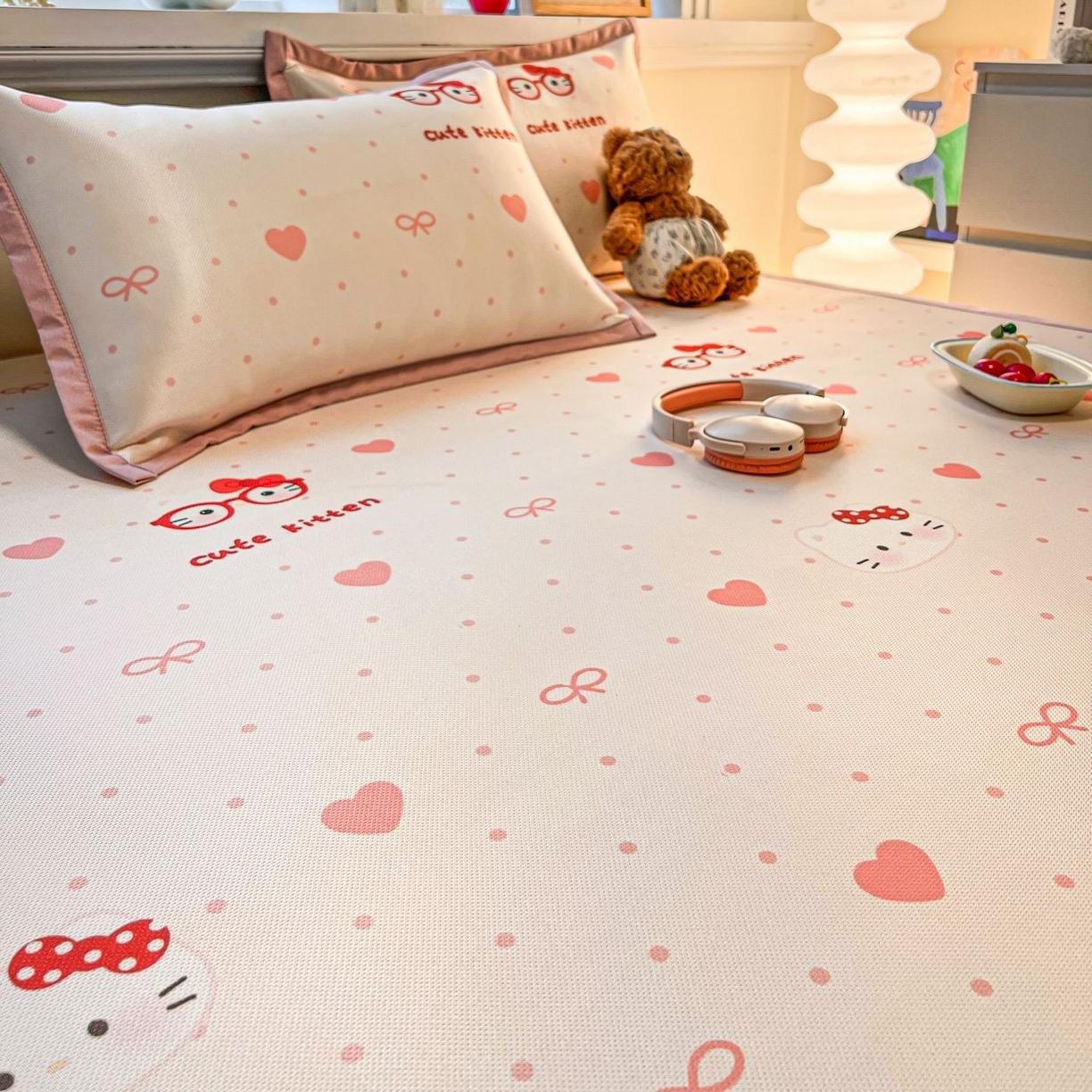 91家纺网 家纺一手货源 找家纺 女子家纺 2026新款费尔岛风冰丝凉席 甜心凯蒂