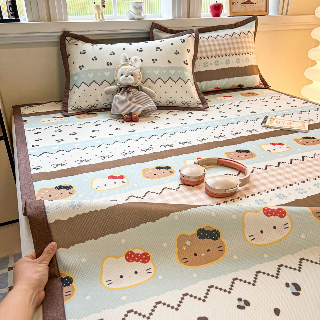 91家纺网 家纺一手货源 找家纺 女子家纺 2026新款费尔岛风冰丝凉席 奶咖喵语