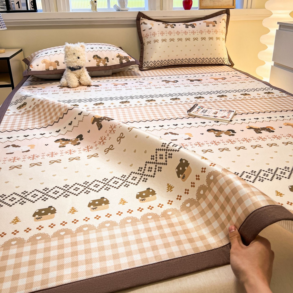 91家纺网 家纺一手货源 找家纺 女子家纺 2026新款费尔岛风冰丝凉席 费尔岛马