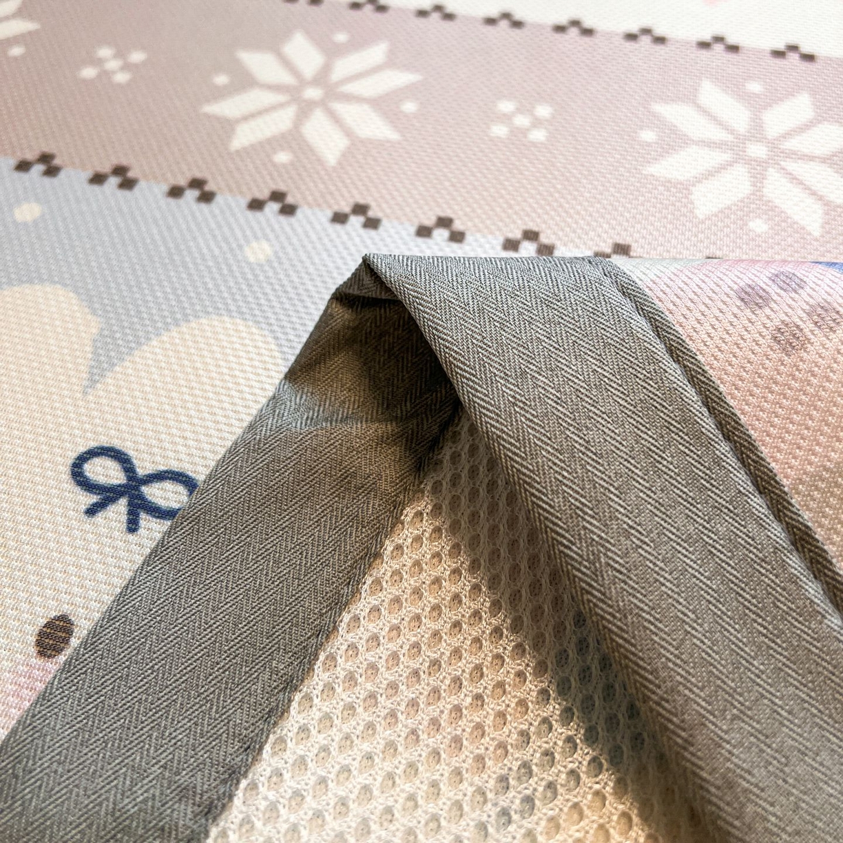 91家纺网 家纺一手货源 找家纺 女子家纺 2026新款费尔岛风冰丝凉席 蓝兔奶冻