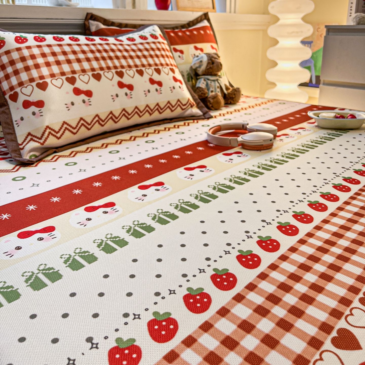 91家纺网 家纺一手货源 找家纺 女子家纺 2026新款费尔岛风冰丝凉席 红调猫咪