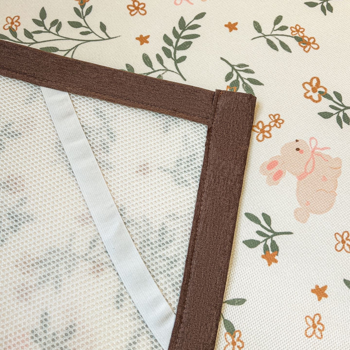 91家纺网 家纺一手货源 找家纺 女子家纺 2026新款费尔岛风冰丝凉席 叶叶兔眠