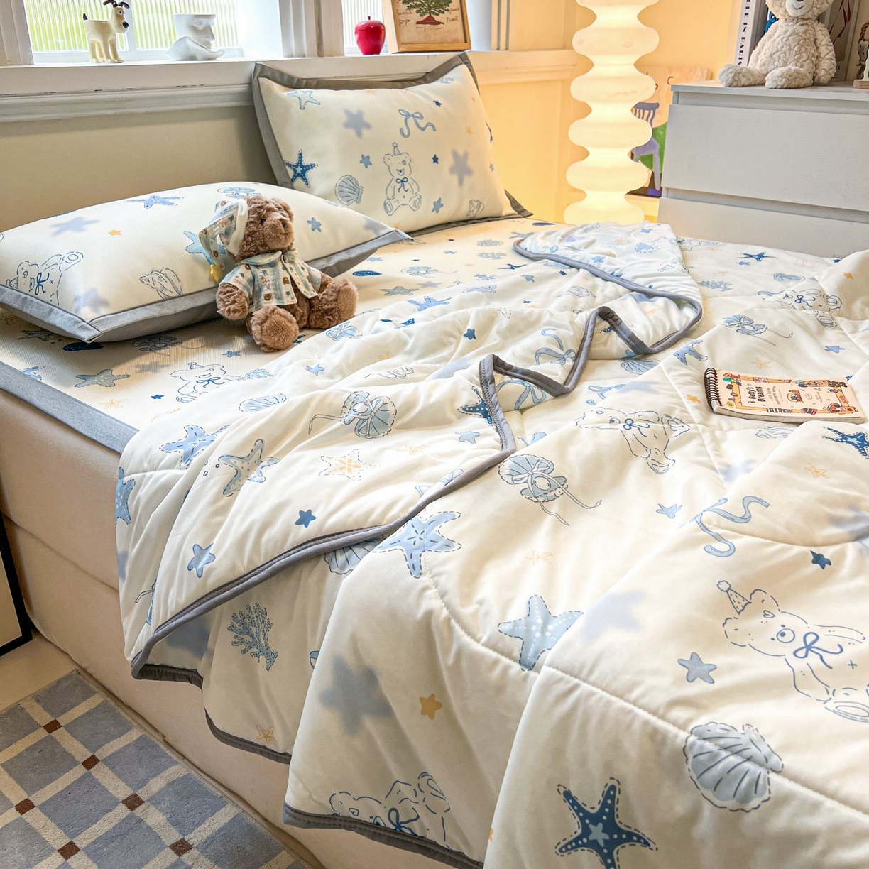 91家纺网 家纺一手货源 找家纺 女子家纺 2026新款费尔岛风冰丝凉席夏被套件系列 夏日海星