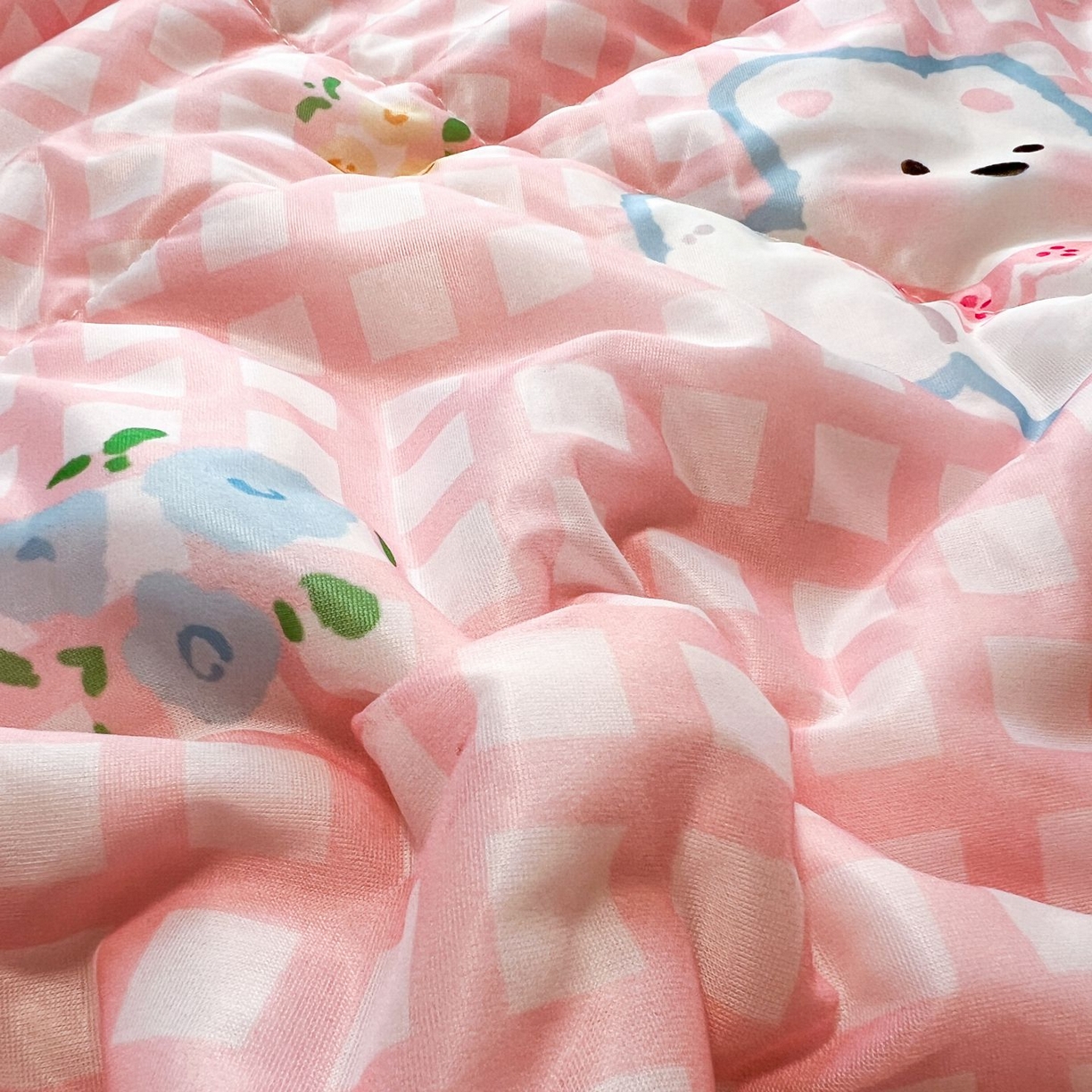 91家纺网 家纺一手货源 找家纺 女子家纺 2026新款费尔岛风冰丝凉席夏被套件系列 粉格西高