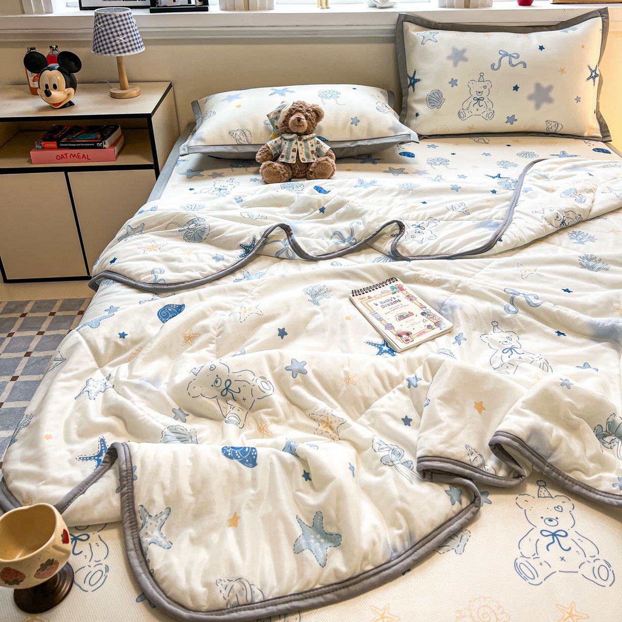 91家纺网 家纺一手货源 找家纺 女子家纺 2026新款费尔岛风冰丝凉席夏被套件系列 夏日海星