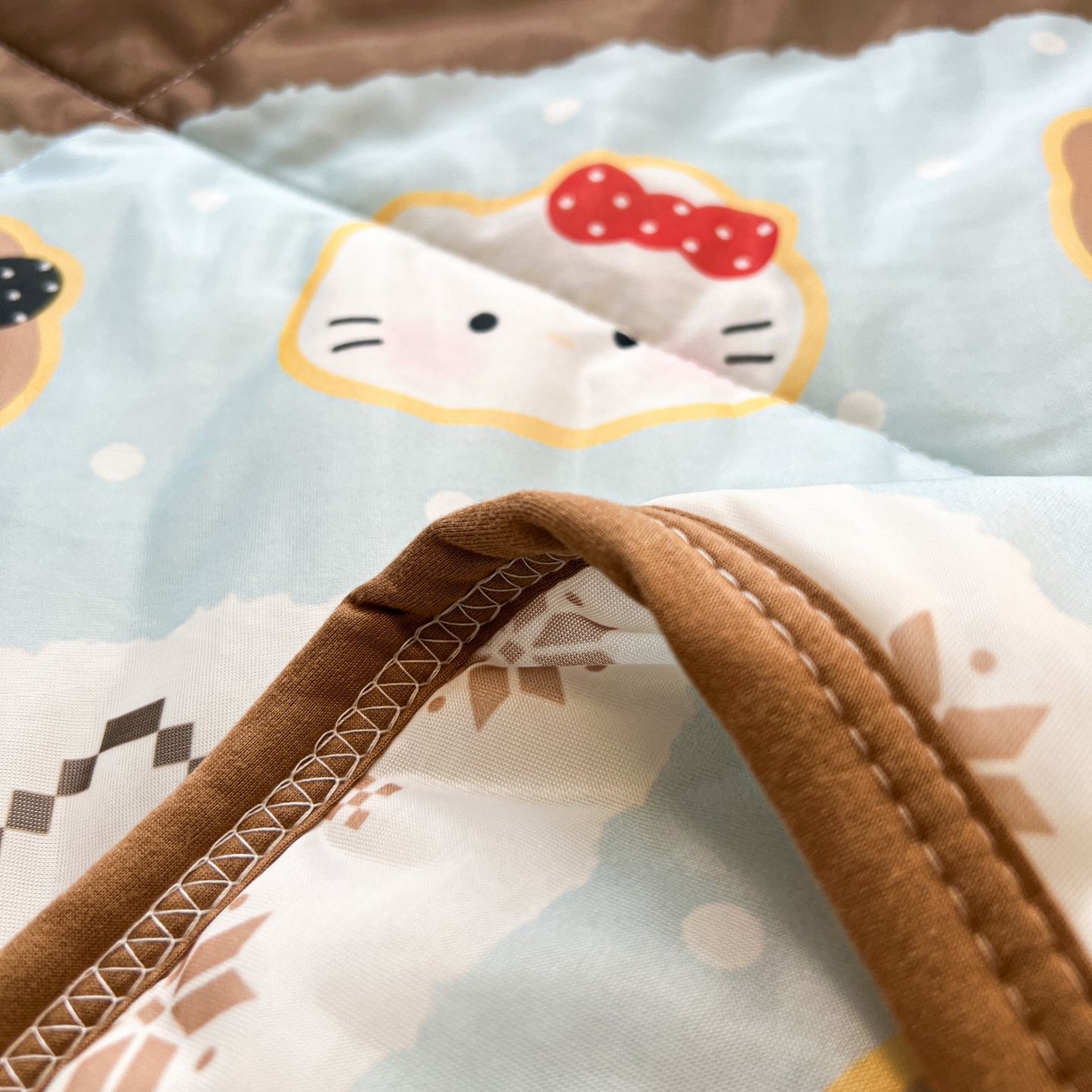 91家纺网 家纺一手货源 找家纺 女子家纺 2026新款费尔岛风冰丝凉席夏被套件系列 奶咖喵语