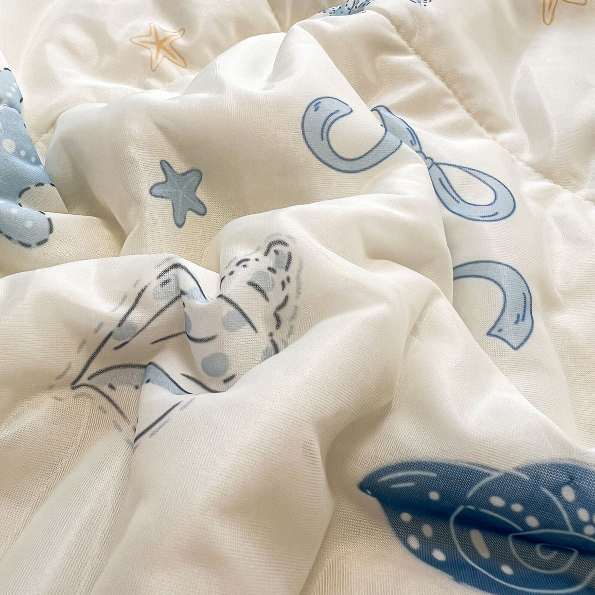 91家纺网 家纺一手货源 找家纺 女子家纺 2026新款费尔岛风冰丝凉席夏被套件系列 夏日海星