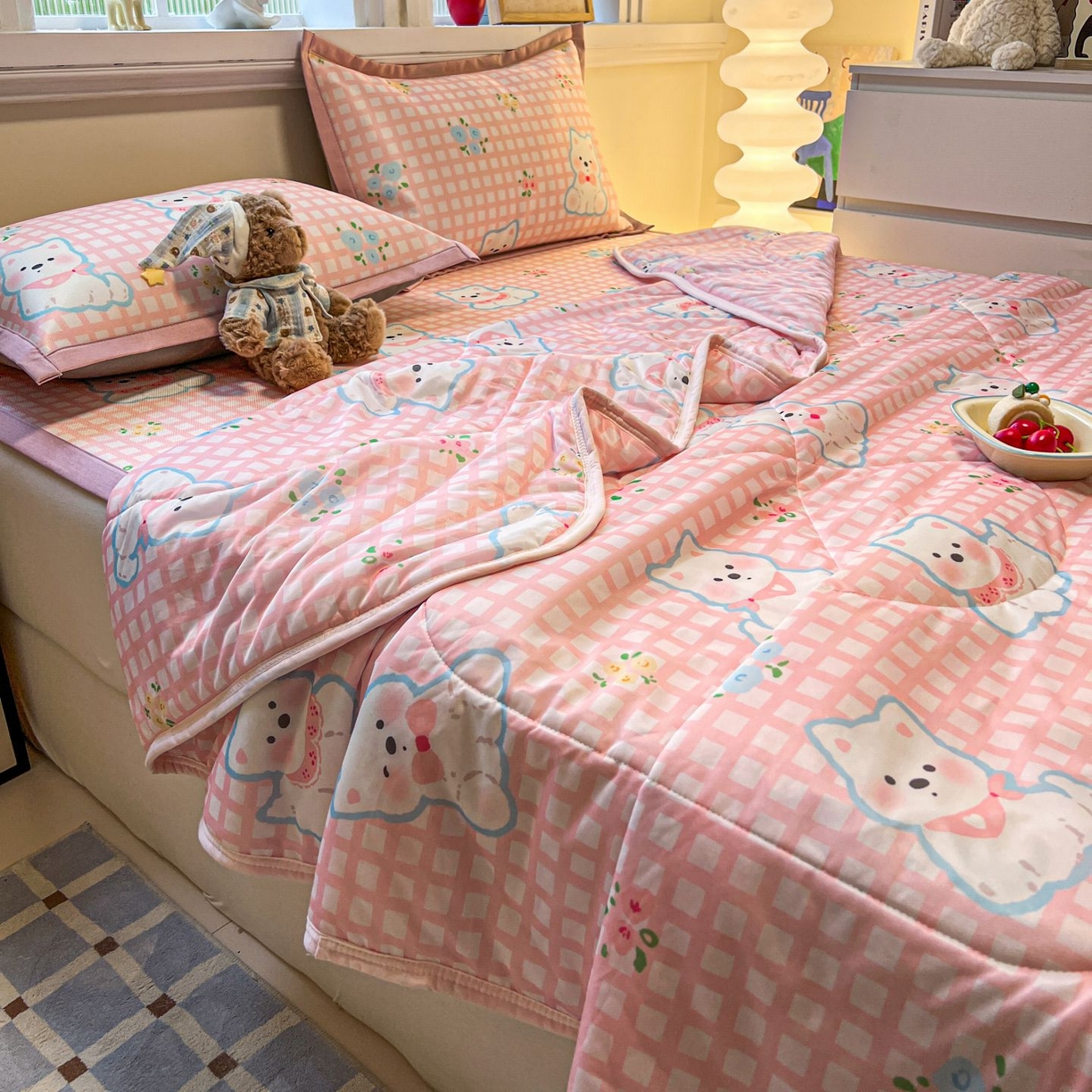 91家纺网 家纺一手货源 找家纺 女子家纺 2026新款费尔岛风冰丝凉席夏被套件系列 粉格西高