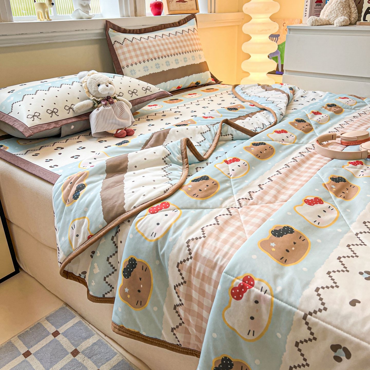 91家纺网 家纺一手货源 找家纺 女子家纺 2026新款费尔岛风冰丝凉席夏被套件系列 奶咖喵语