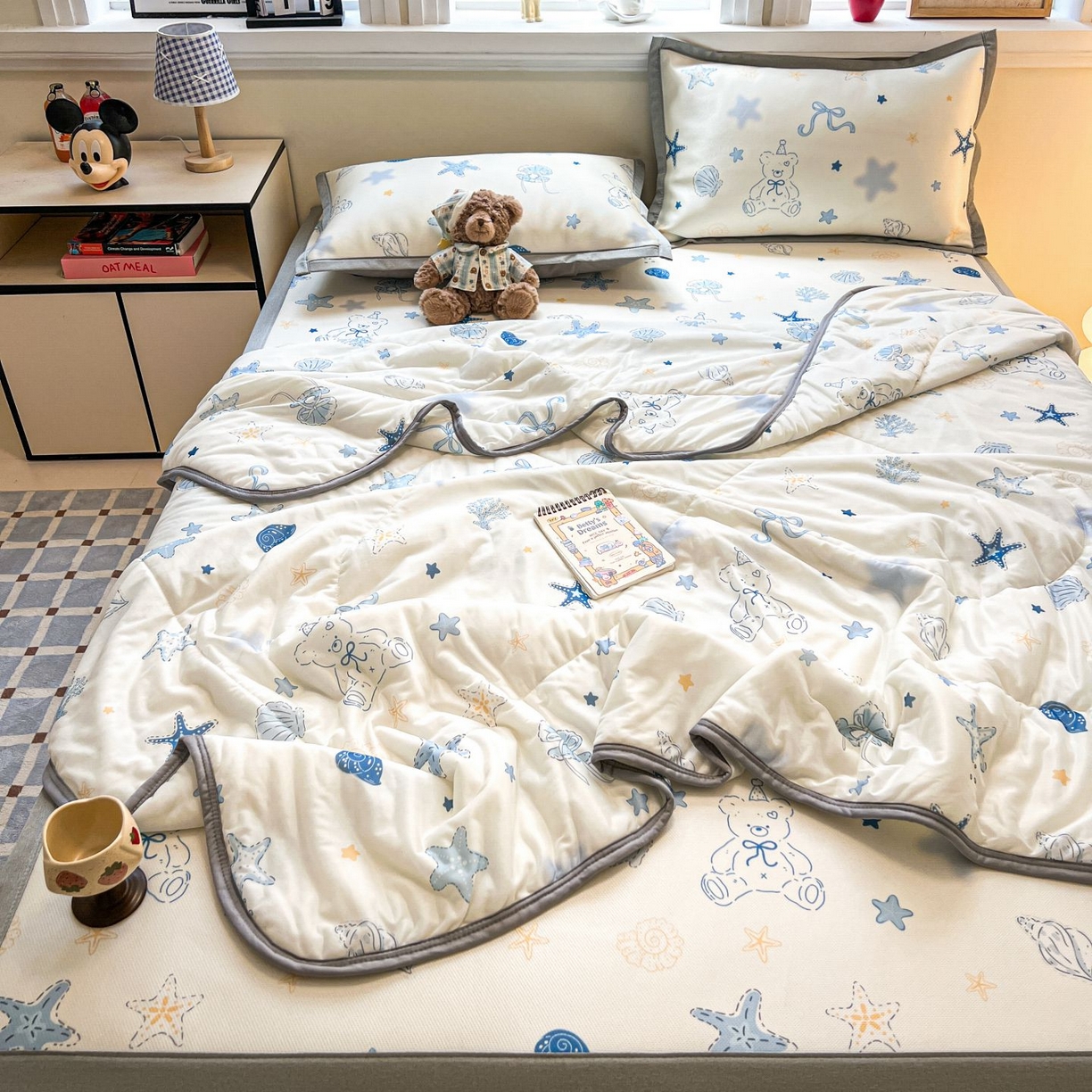 91家纺网 家纺一手货源 找家纺 女子家纺 2026新款费尔岛风冰丝凉席夏被套件系列 夏日海星