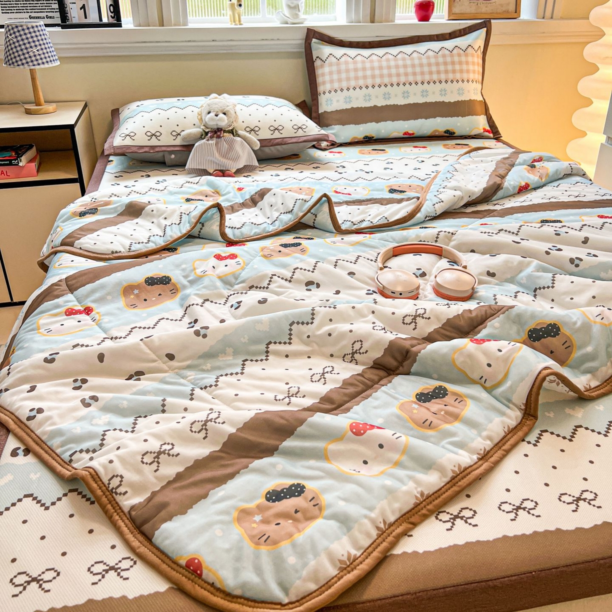 91家纺网 家纺一手货源 找家纺 女子家纺 2026新款费尔岛风冰丝凉席夏被套件系列 奶咖喵语