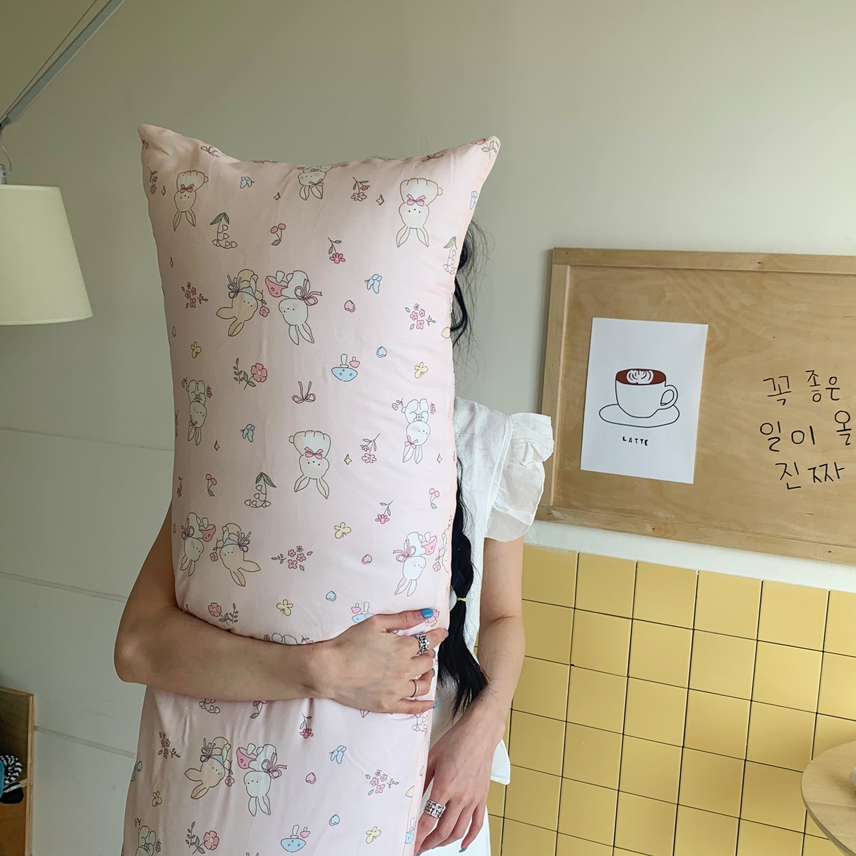 91家纺网 家纺一手货源 找家纺 桃喜 2026新款全棉巨无霸长抱枕 全棉长抱枕-碎花小兔