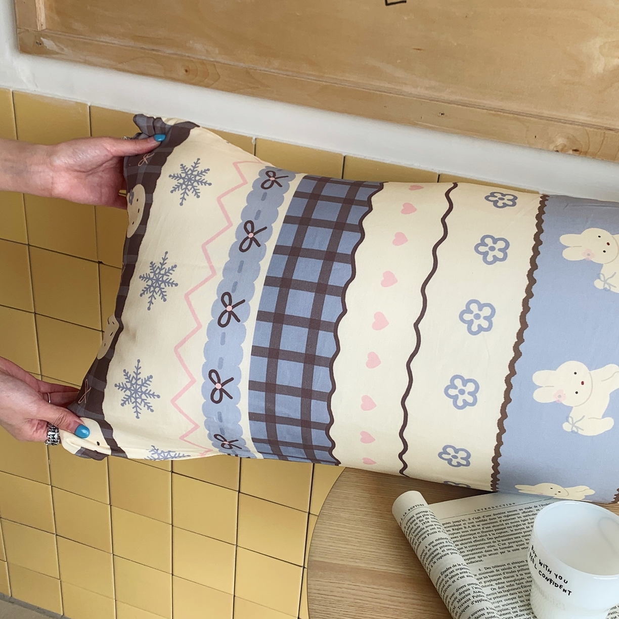 91家纺网 家纺一手货源 找家纺 桃喜 2026新款全棉巨无霸长抱枕 全棉长抱枕-费尔岛小兔