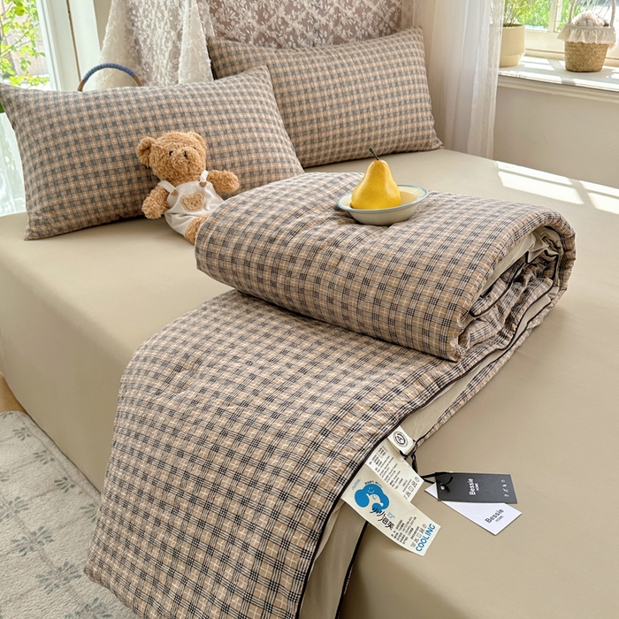 91家纺网 家纺一手货源 找家纺 贝扬思家纺 2026新款泡芙纱无印单夏被夏凉被空调被 暖阳