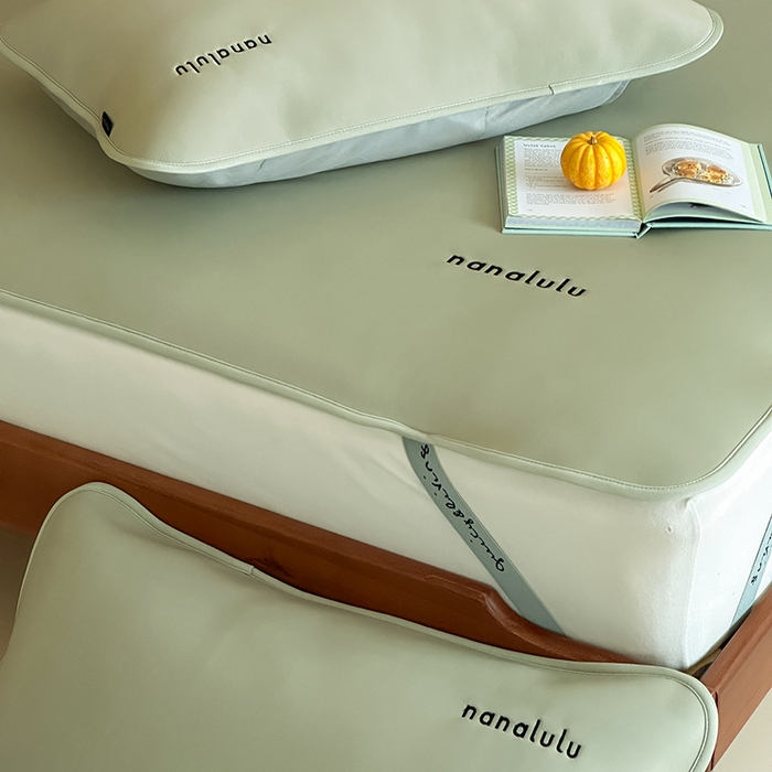 91家纺网 家纺一手货源 找家纺 JUICY 橘滋家纺 2026新款CoolAir沁氧冰感软凉席·纯色刺绣 平席款-沁氧冰川-冷杉绿