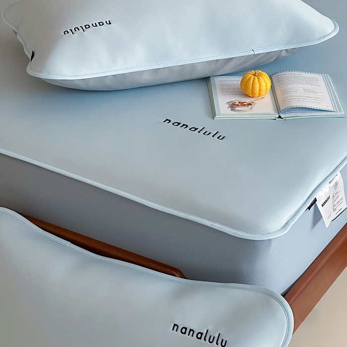 91家纺网 家纺一手货源 找家纺 JUICY 橘滋家纺 2026新款CoolAir沁氧冰感软凉席·纯色刺绣 床笠款-沁氧冰川-天空蓝