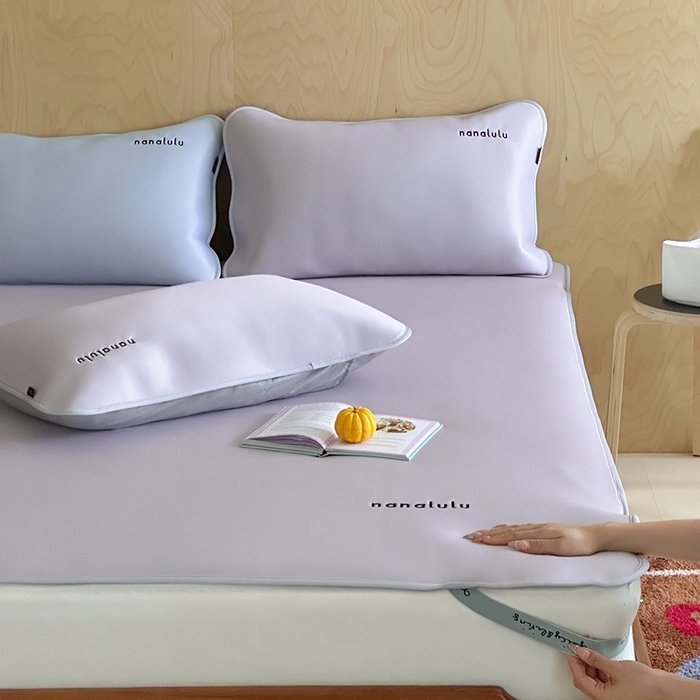 91家纺网 家纺一手货源 找家纺 JUICY 橘滋家纺 2026新款CoolAir沁氧冰感软凉席·纯色刺绣 平席款-沁氧冰川-雾霭紫