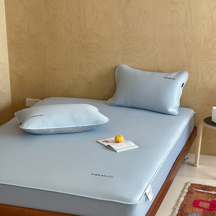 91家纺网 家纺一手货源 找家纺 JUICY 橘滋家纺 2026新款CoolAir沁氧冰感软凉席·纯色刺绣 床笠款-沁氧冰川-天空蓝