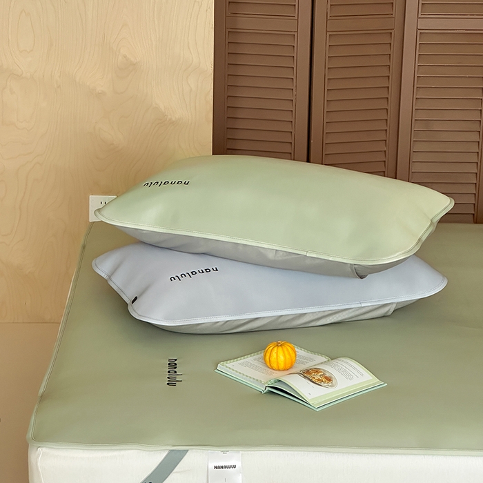 91家纺网 家纺一手货源 找家纺 JUICY 橘滋家纺 2026新款CoolAir沁氧冰感软凉席·纯色刺绣 平席款-沁氧冰川-冷杉绿