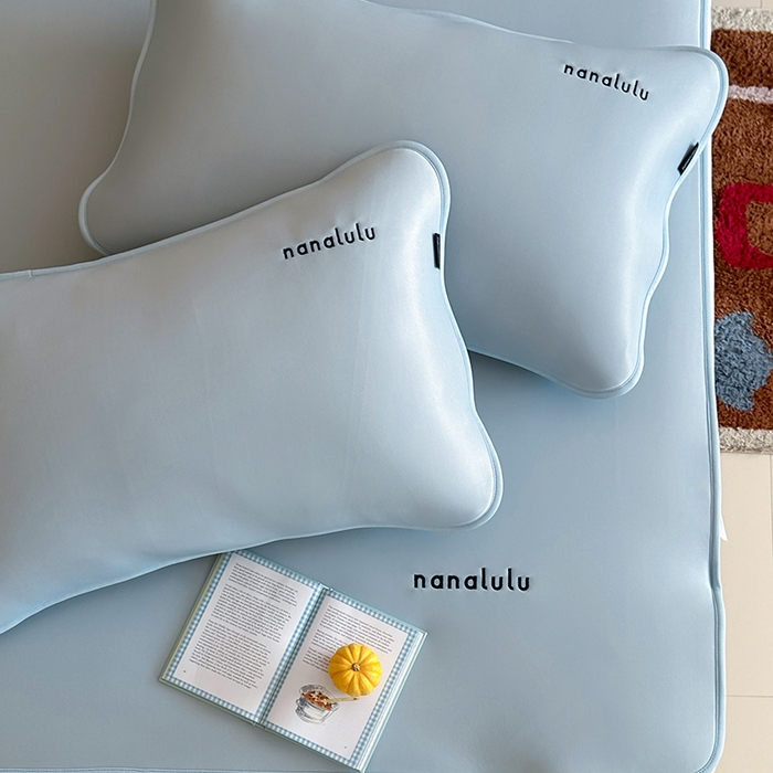 91家纺网 家纺一手货源 找家纺 JUICY 橘滋家纺 2026新款CoolAir沁氧冰感软凉席·纯色刺绣 平席款-沁氧冰川-天空蓝