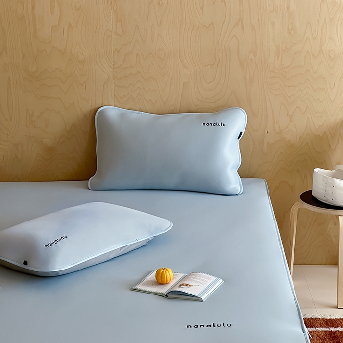 91家纺网 家纺一手货源 找家纺 JUICY 橘滋家纺 2026新款CoolAir沁氧冰感软凉席·纯色刺绣 平席款-沁氧冰川-天空蓝